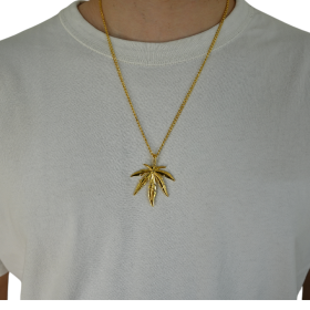 Collier Feuille de Cannabis Doré
